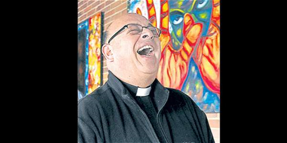 Padre Andres Fernandez sirviendo 45 años a la pastoral penitenciaria